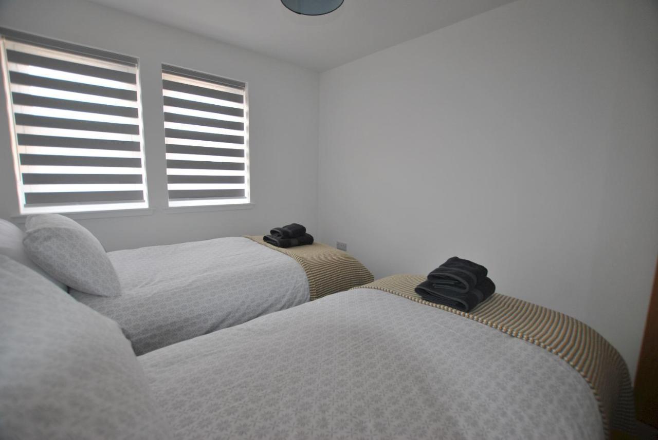 Maeyar-Contemporary Apartment In Coastal Village Анструтер Экстерьер фото